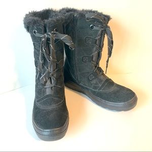 BARETRAPS Suede and Faux Fur Lara Lace Up Winter Boots—SZ. 7